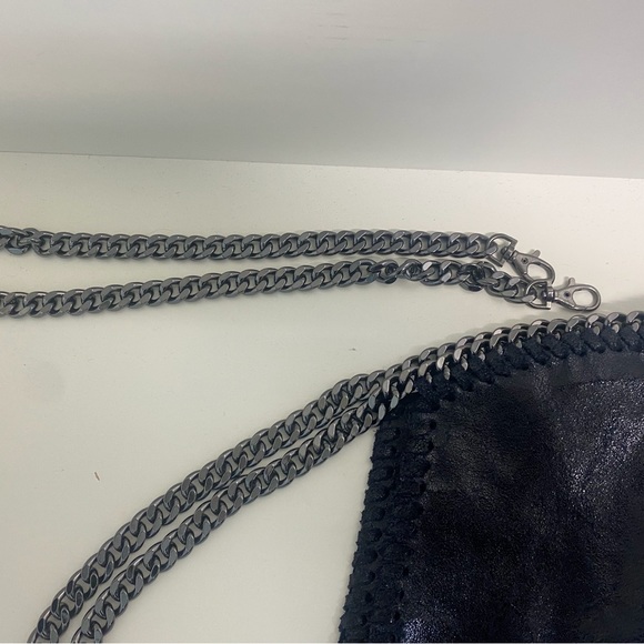 GENUINE LEATHER VERA PELLE HANDBAG, NAVY BLUE WITH METAL CHAIN HANDLES - Picture 13 of 16